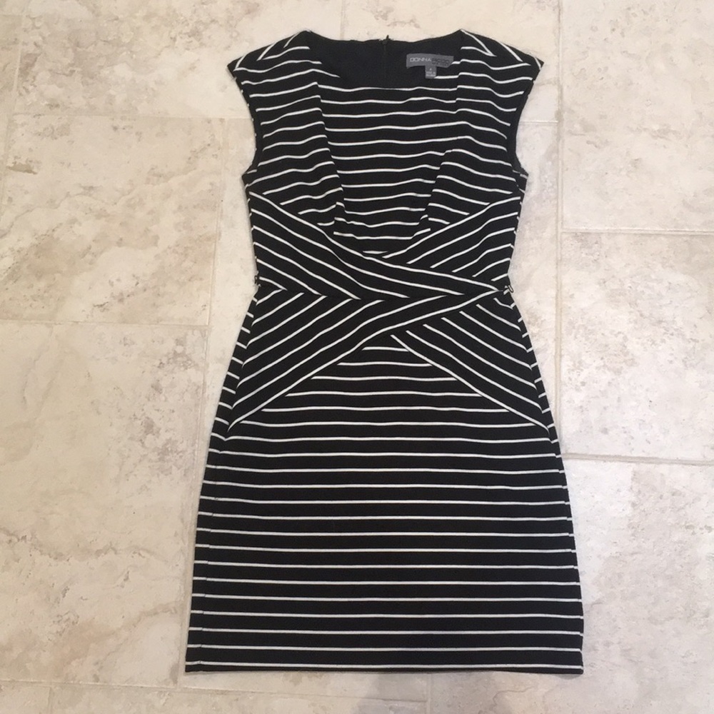 Short sleeved work dress